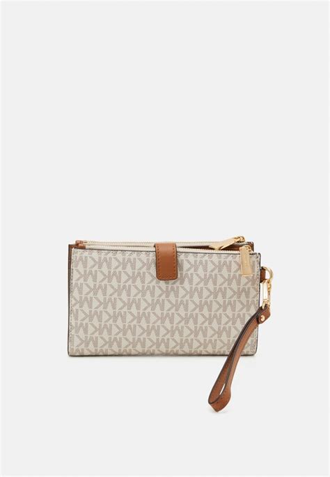 mike Kors jet set wristlet